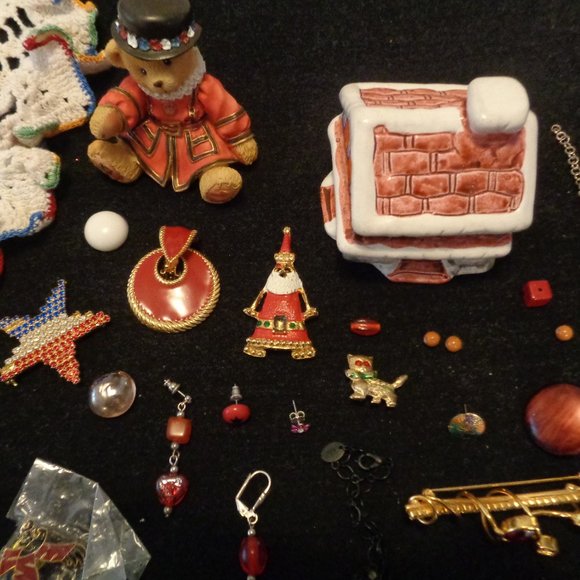 CHRISTMAS HOUSE BRIT BEAR JEWELRY PARTS ETC LOT - Picture 8 of 9